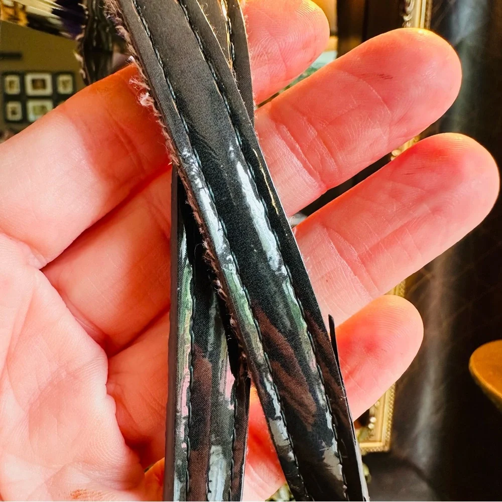 ADRIENNE VITTADINI OLIVE GREEN TOTE LAPTOP PATENT FAUX LEATHER BAG GREAT COND - Picture 7 of 10